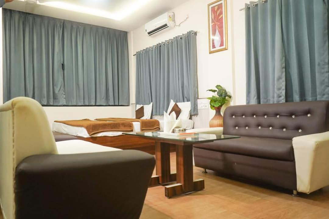 Hotel Alka Palace Durg Exterior foto